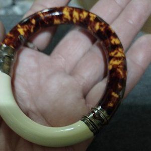 Vintage Flli Menegatti hinged marbled leopard bangle